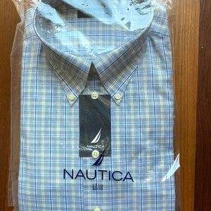 Men’s casual button down shirt